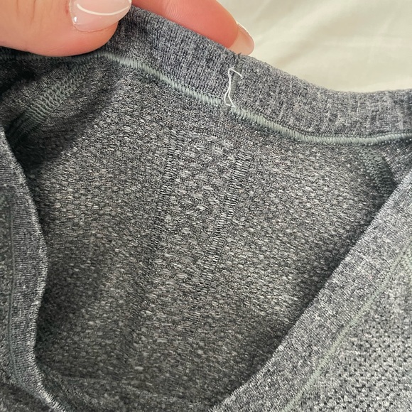 Lululemon Long Sleeve Shirt - Picture 3 of 5